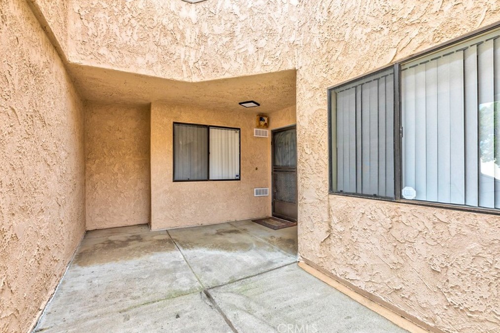 626 Island View Cir, Naval Base Ventura County CA  93041-3443 exterior