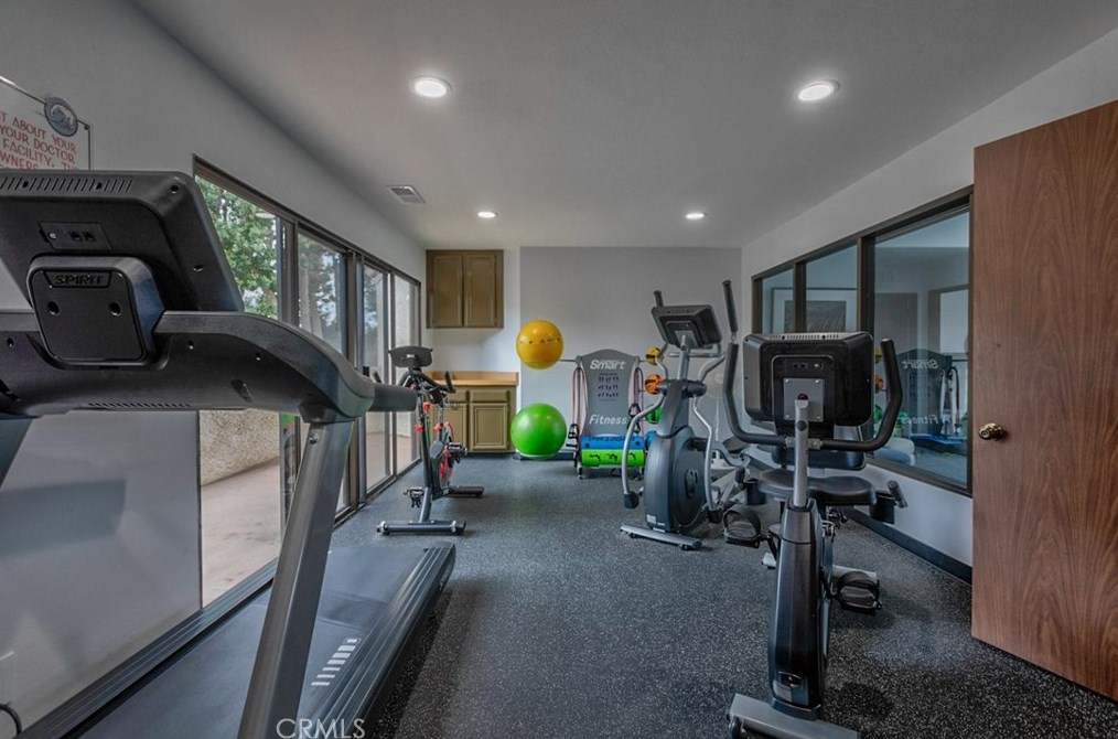 626 Island View Cir, Naval Base Ventura County CA  93041-3443 exterior