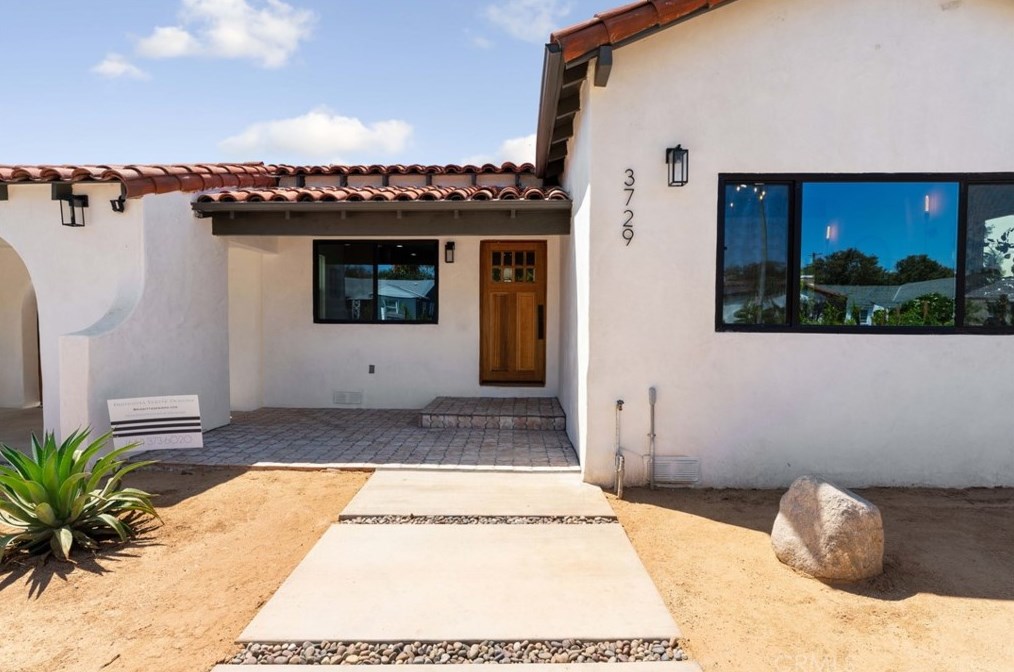 3729 Buckingham Rd, Los Angeles CA  90016-5711 exterior