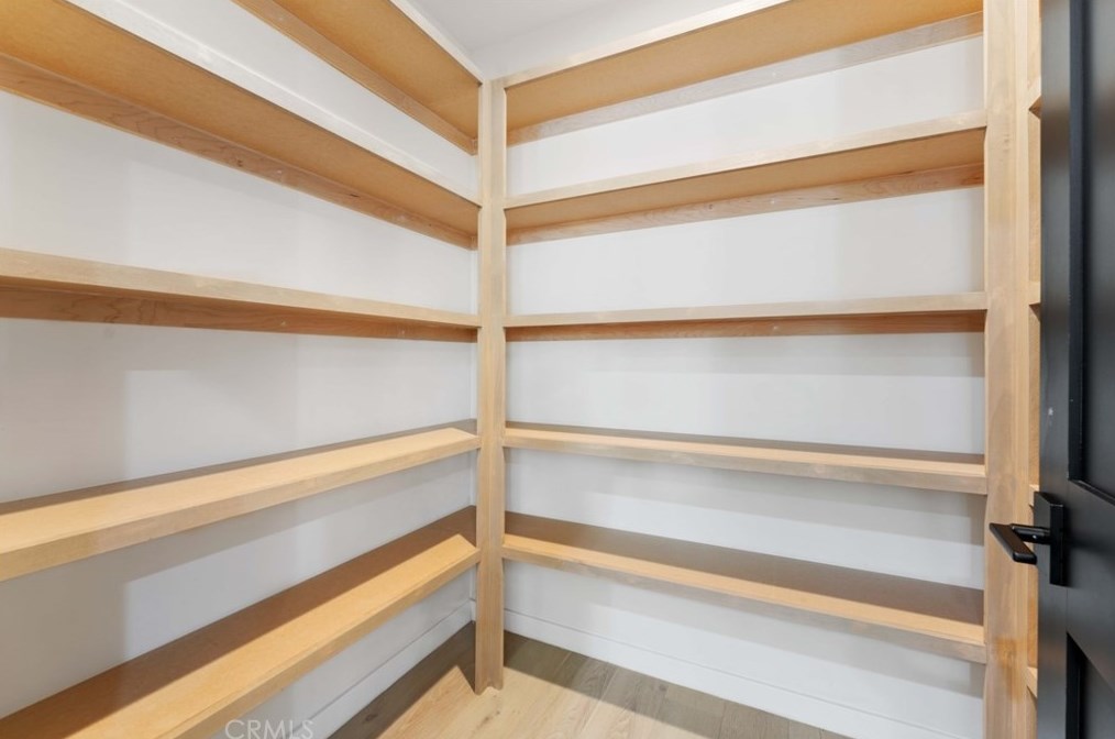 3729 Buckingham Rd, Los Angeles CA  90016-5711 exterior