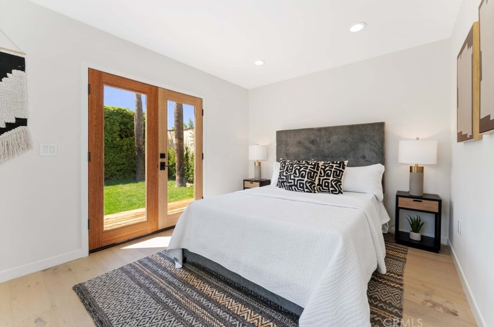 3729 Buckingham Rd, Los Angeles CA  90016-5711 exterior