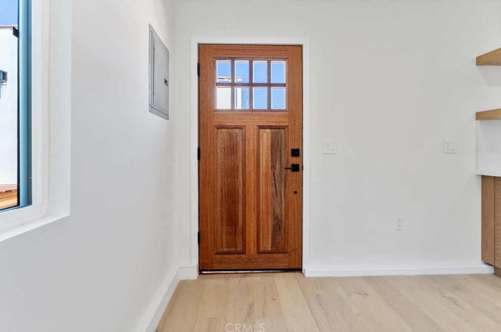 3729 Buckingham Rd, Los Angeles CA  90016-5711 exterior