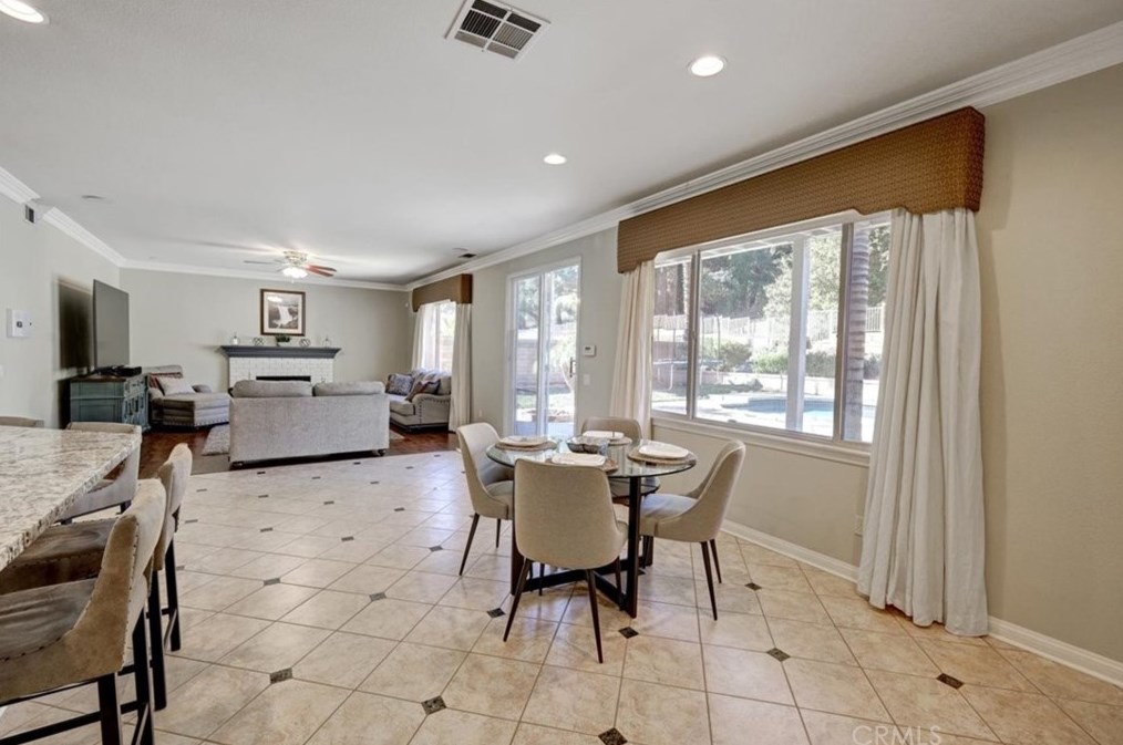 38231 Calle Cipres, Murrieta CA  92562-9348 exterior