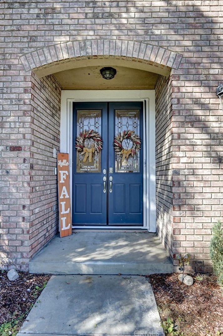 38231 Calle Cipres, Murrieta CA  92562-9348 exterior