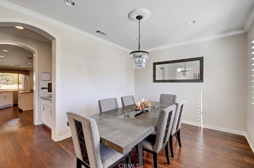 38231 Calle Cipres, Murrieta CA  92562-9348 exterior