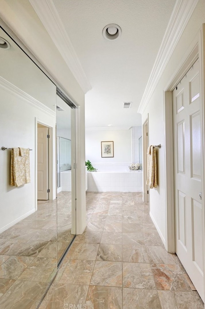 38231 Calle Cipres, Murrieta CA  92562-9348 exterior