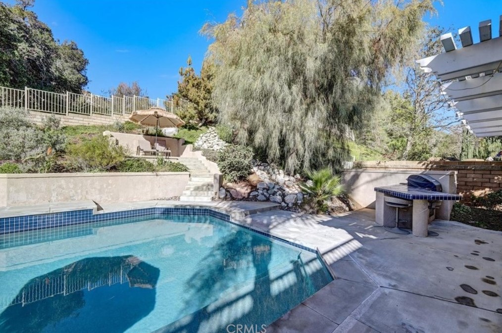 38231 Calle Cipres, Murrieta CA  92562-9348 exterior