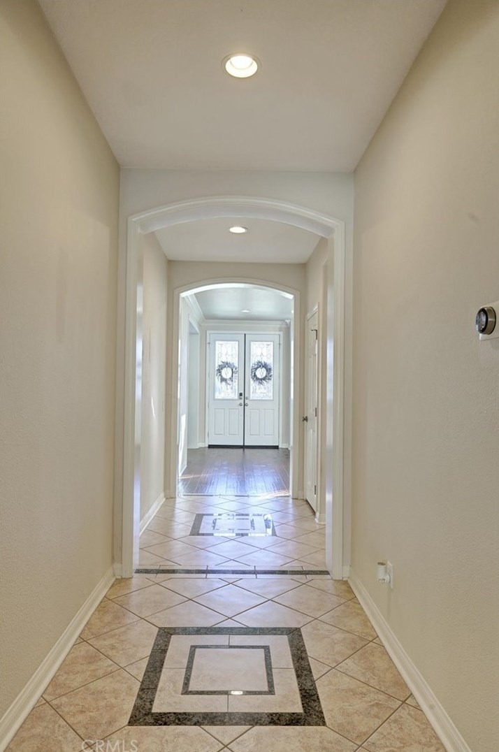 38231 Calle Cipres, Murrieta CA  92562-9348 exterior