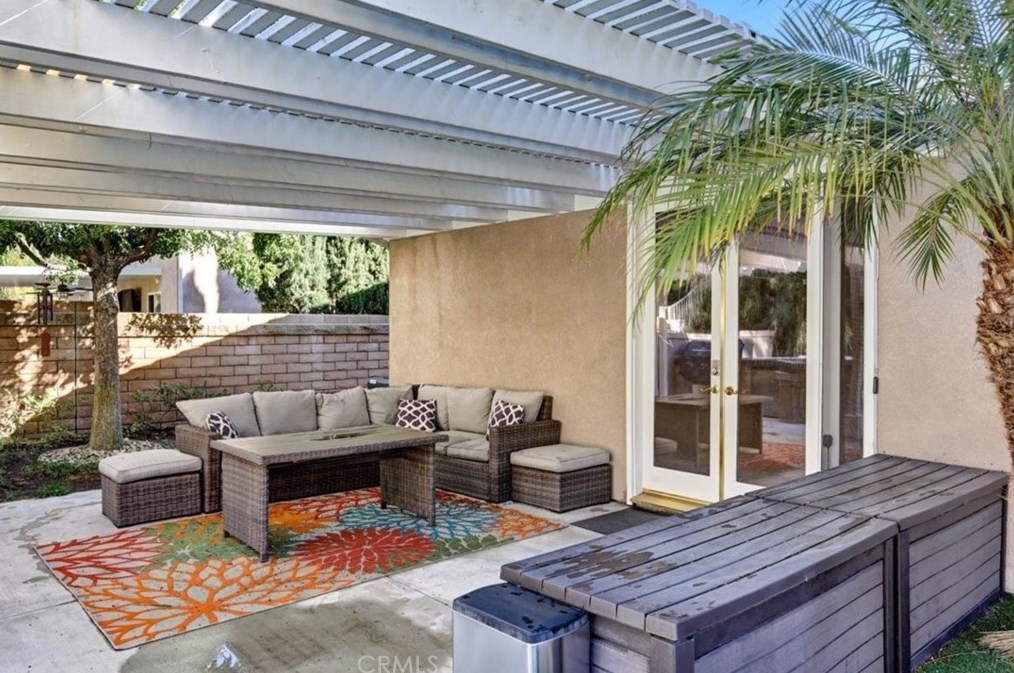 38231 Calle Cipres, Murrieta CA  92562-9348 exterior