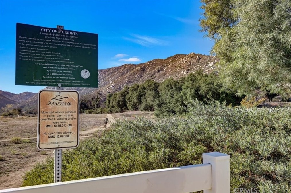 38231 Calle Cipres, Murrieta CA  92562-9348 exterior