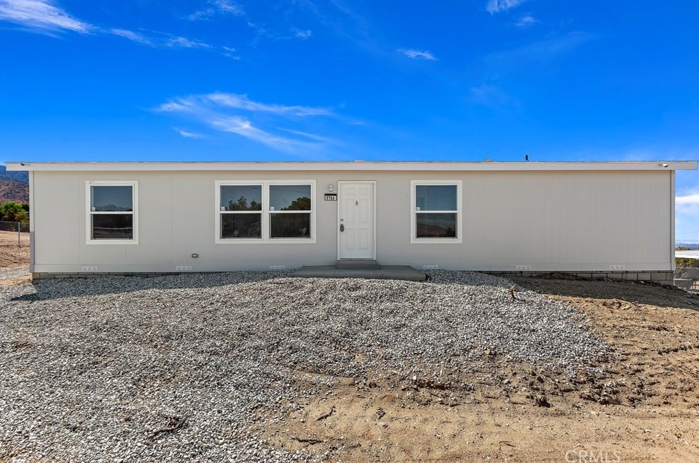 9764 Oasis Rd, Pinon Hills CA  92372 exterior