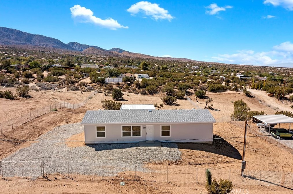 9764 Oasis Rd, Pinon Hills CA  92372 exterior