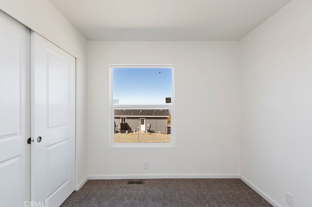 9764 Oasis Rd, Pinon Hills CA  92372 exterior