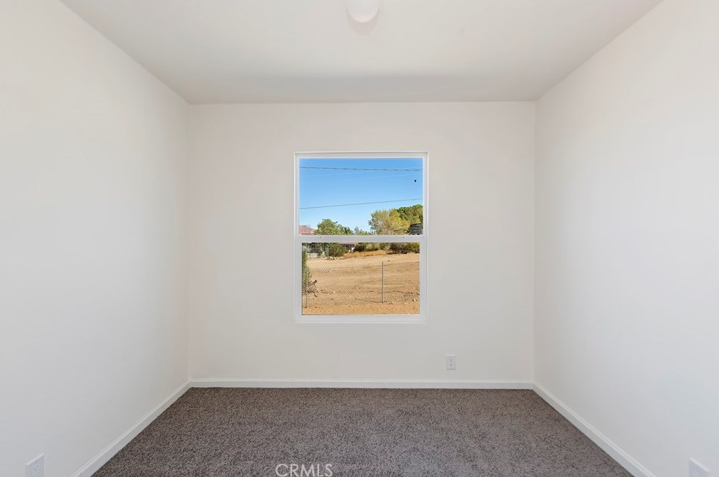 9764 Oasis Rd, Pinon Hills CA  92372 exterior
