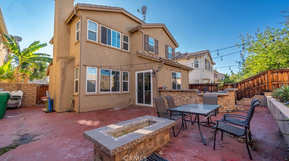 27082 Dolostone Way, Moreno Valley CA  92555-4506 exterior