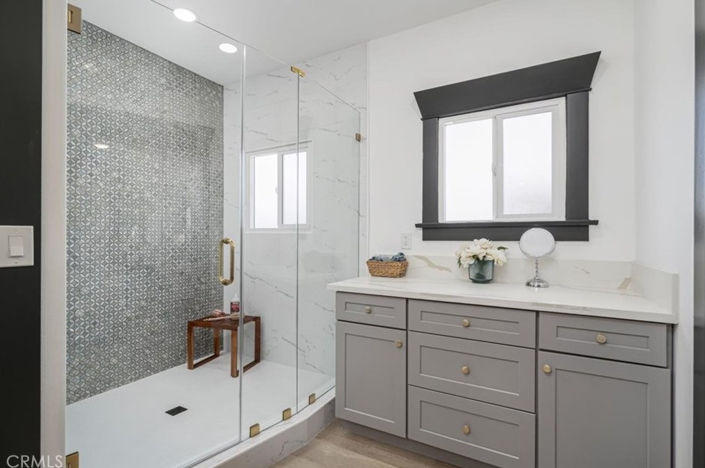 1730 43rd Pl, Los Angeles CA  90062-1542 exterior