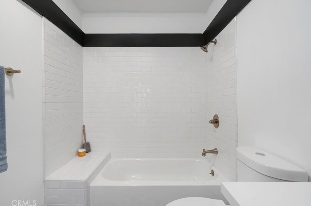 1730 43rd Pl, Los Angeles CA  90062-1542 exterior