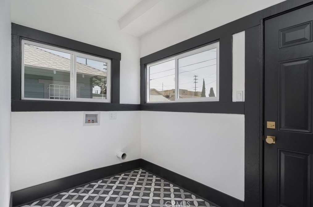 1730 43rd Pl, Los Angeles CA  90062-1542 exterior