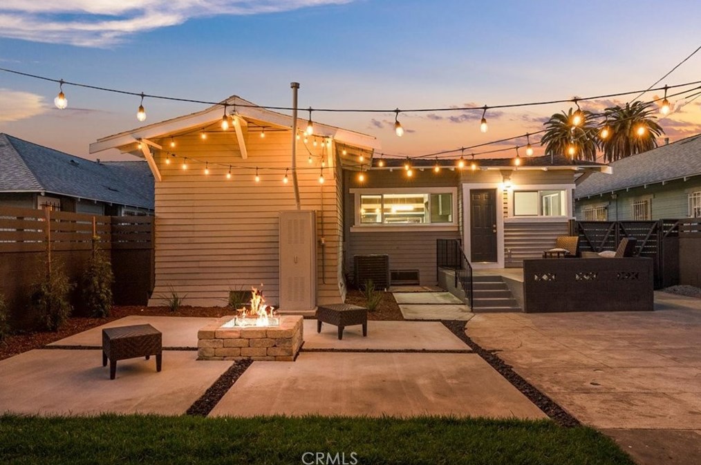 1730 43rd Pl, Los Angeles CA  90062-1542 exterior