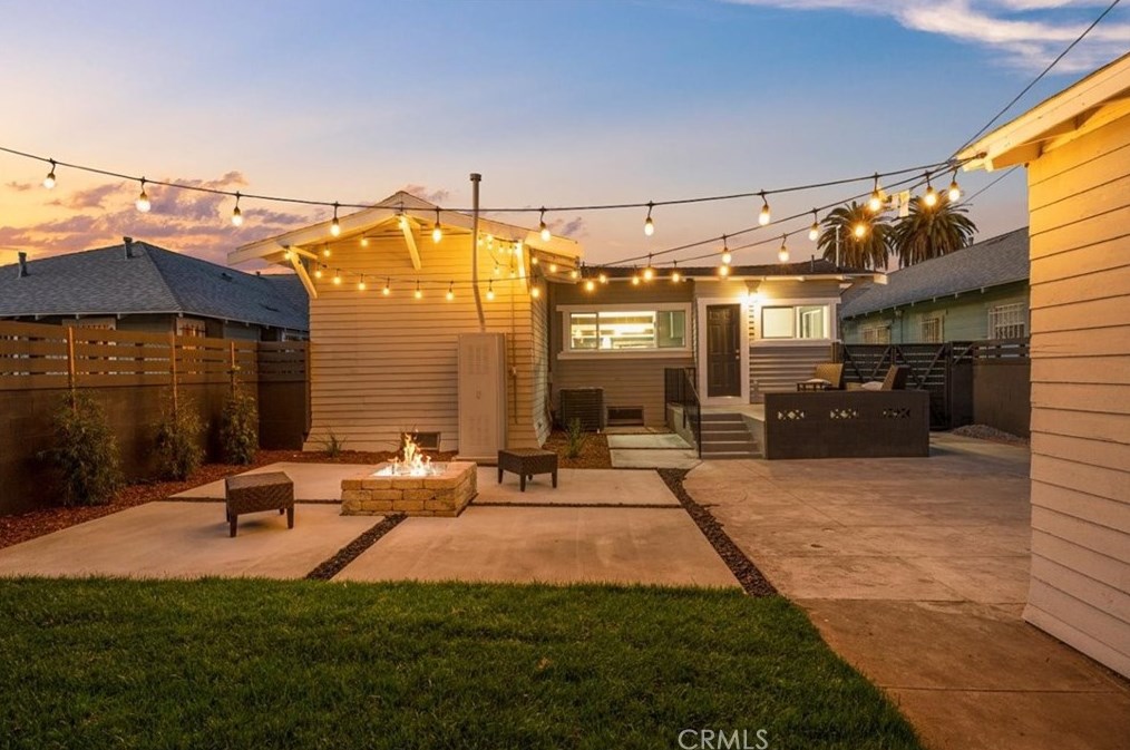 1730 43rd Pl, Los Angeles CA  90062-1542 exterior