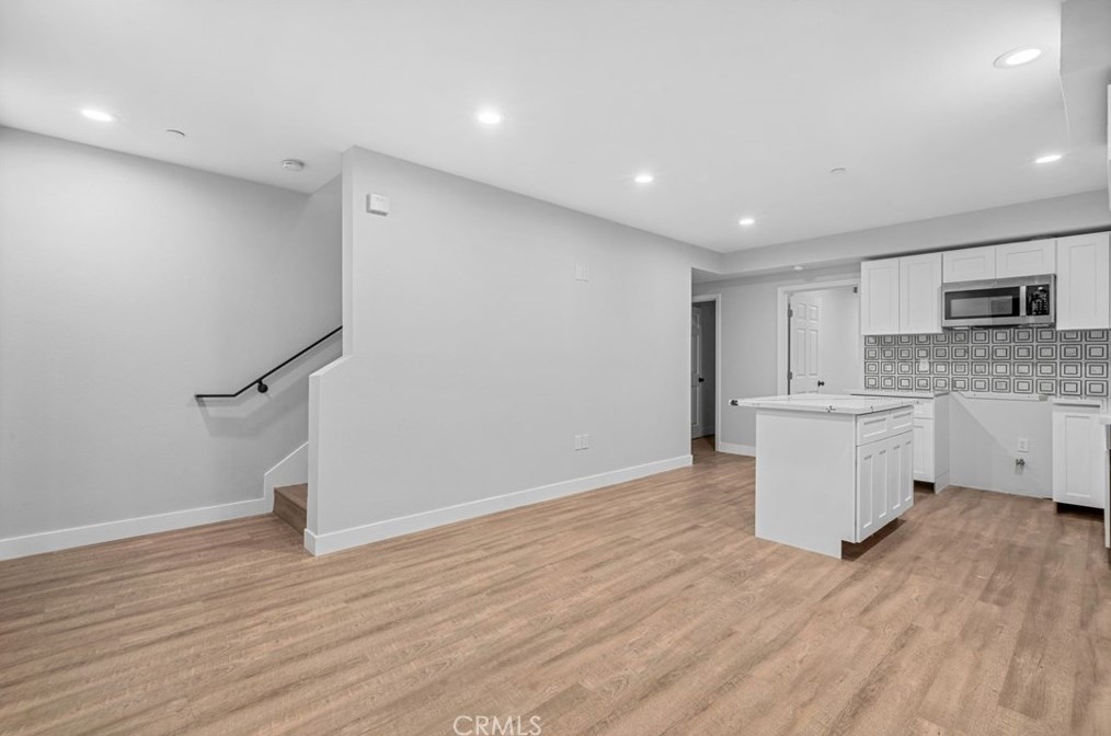212 24th St, Los Angeles CA  90007-2635 exterior
