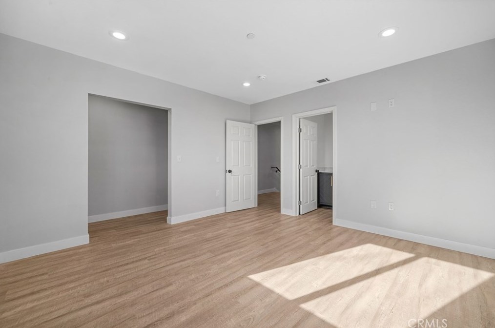 212 24th St, Los Angeles CA  90007-2635 exterior
