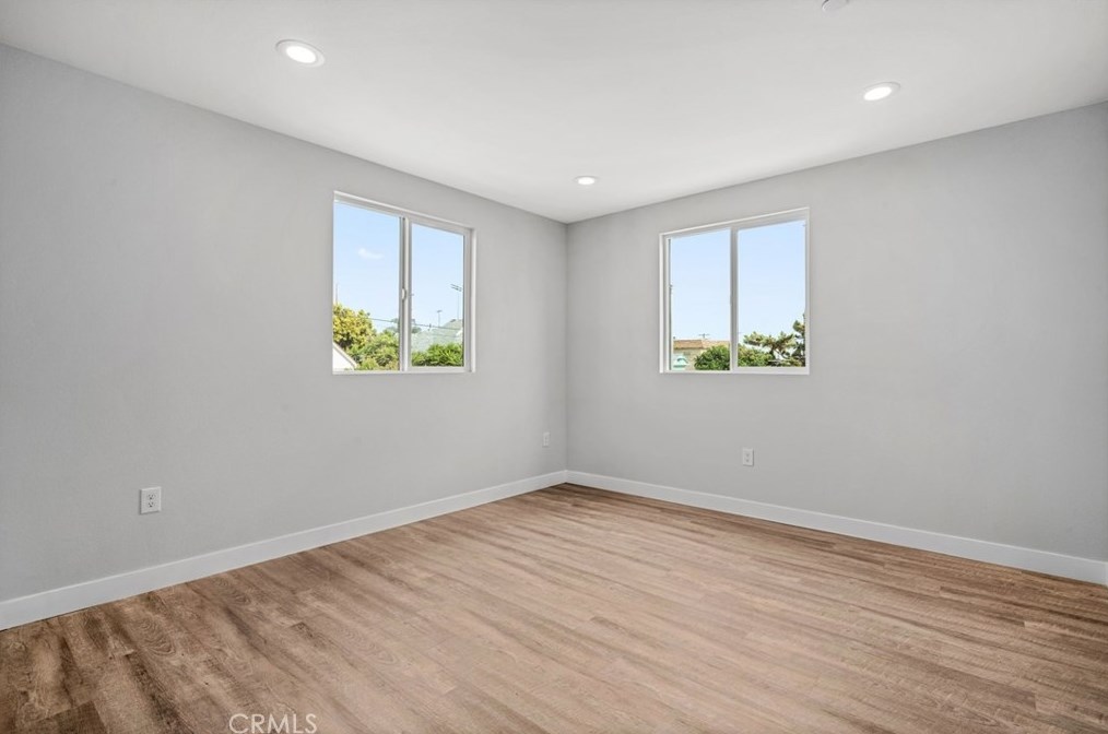 212 24th St, Los Angeles CA  90007-2635 exterior