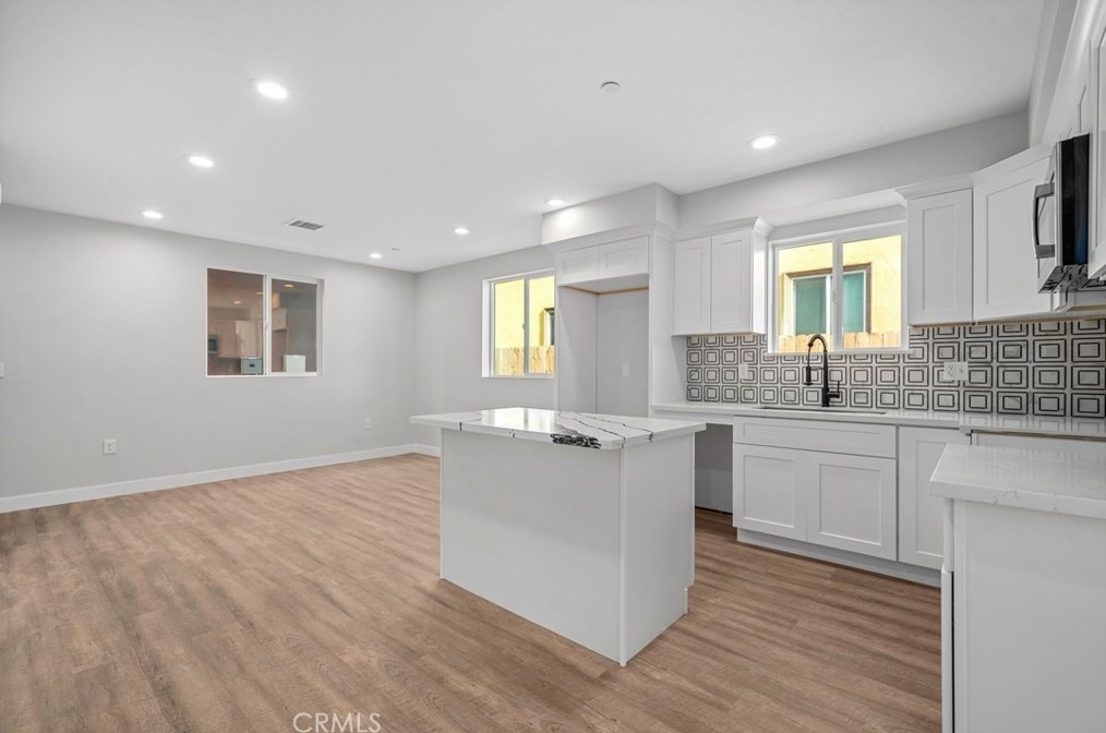 212 24th St, Los Angeles CA  90007-2635 exterior