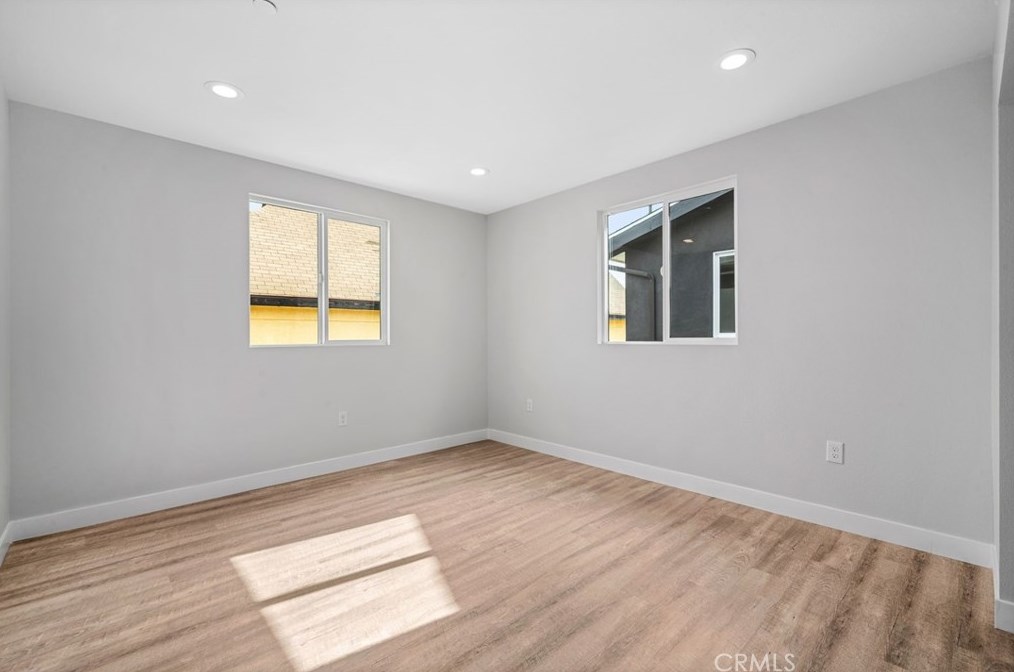 212 24th St, Los Angeles CA  90007-2635 exterior
