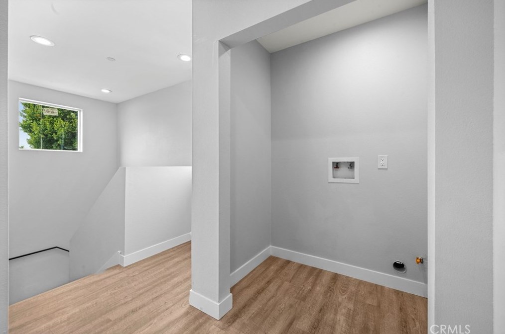 212 24th St, Los Angeles CA  90007-2635 exterior