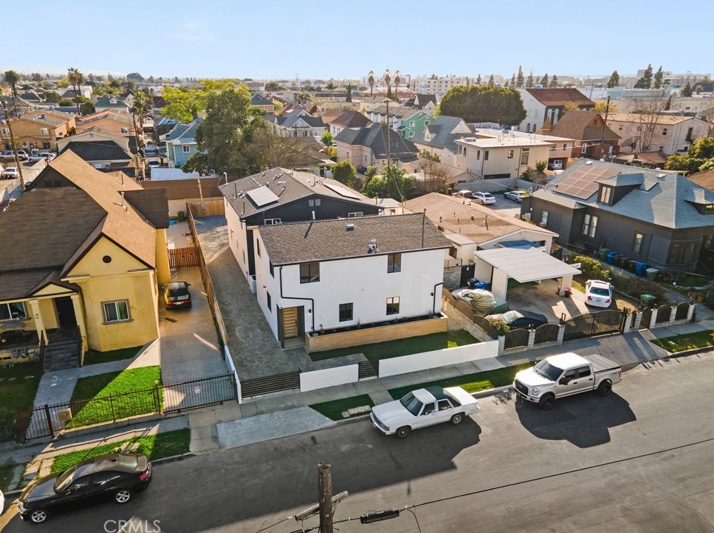 212 24th St, Los Angeles CA  90007-2635 exterior