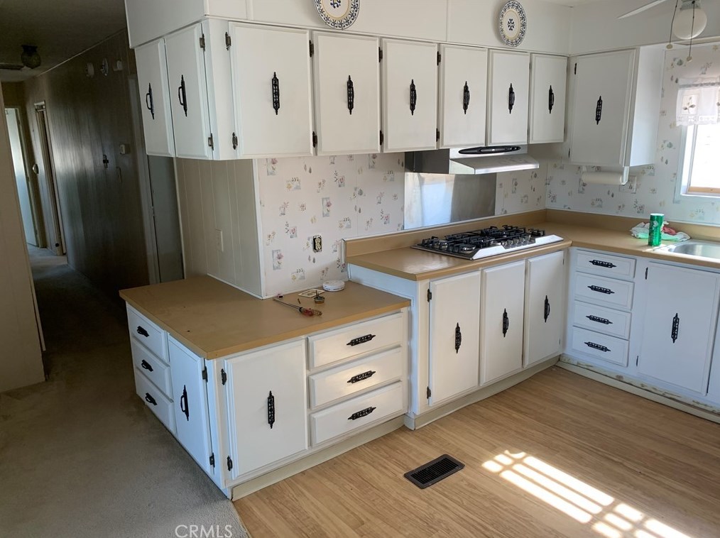 46699 Magney Ln, Newberry Springs CA  92365-9703 exterior