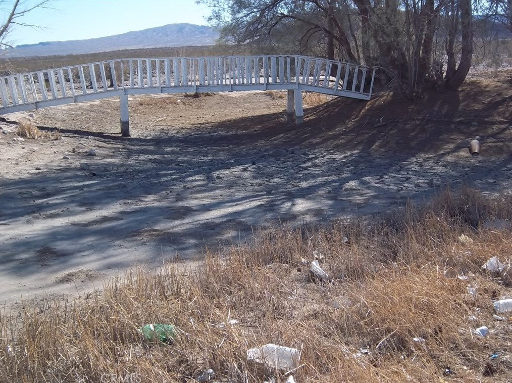 46699 Magney Ln, Newberry Springs CA  92365-9703 exterior