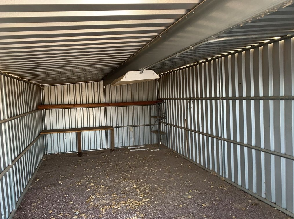 46699 Magney Ln, Newberry Springs CA  92365-9703 exterior