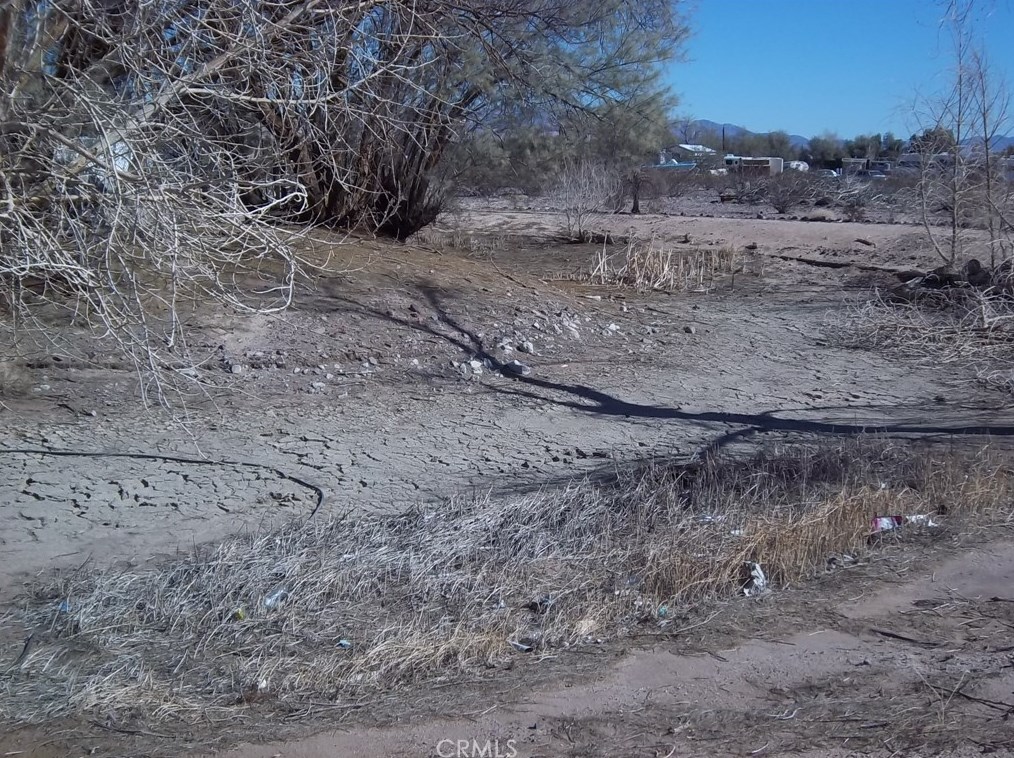 46699 Magney Ln, Newberry Springs CA  92365-9703 exterior