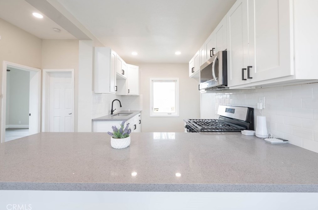 280 Apex Ave, Banning CA  92220-3017 exterior