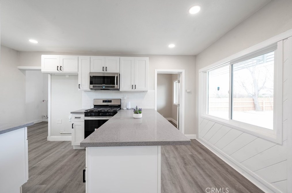 280 Apex Ave, Banning CA  92220-3017 exterior