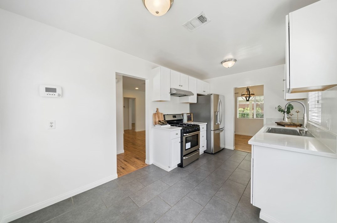 15210 Domart Ave, Norwalk CA  90650-5308 exterior