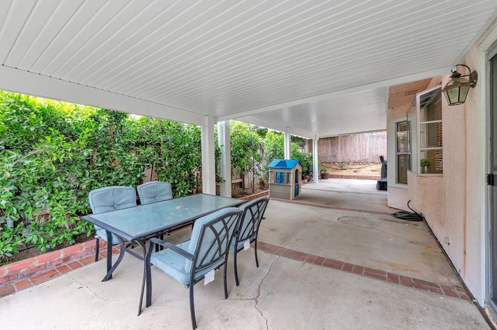 10635 Silverleaf Cir, Moreno Valley CA  92557-2967 exterior
