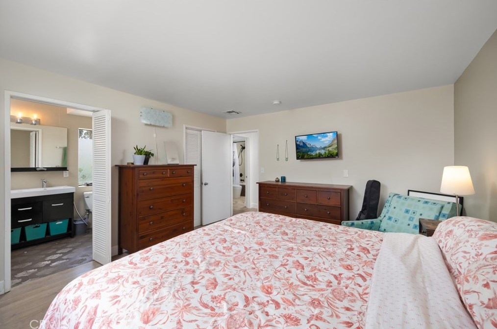 1858 Alvarado St, Los Angeles CA  90026-1794 exterior