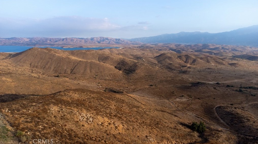 18458 Lakepointe Dr, Riverside CA  92503-0252 exterior