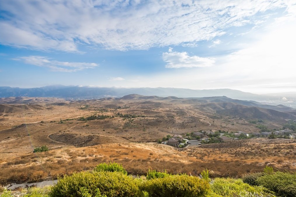 18458 Lakepointe Dr, Riverside CA  92503-0252 exterior