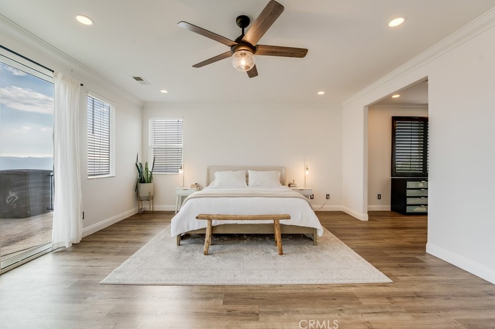 18458 Lakepointe Dr, Riverside CA  92503-0252 exterior