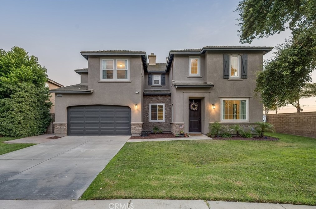 18458 Lakepointe Dr, Riverside CA  92503-0252 exterior