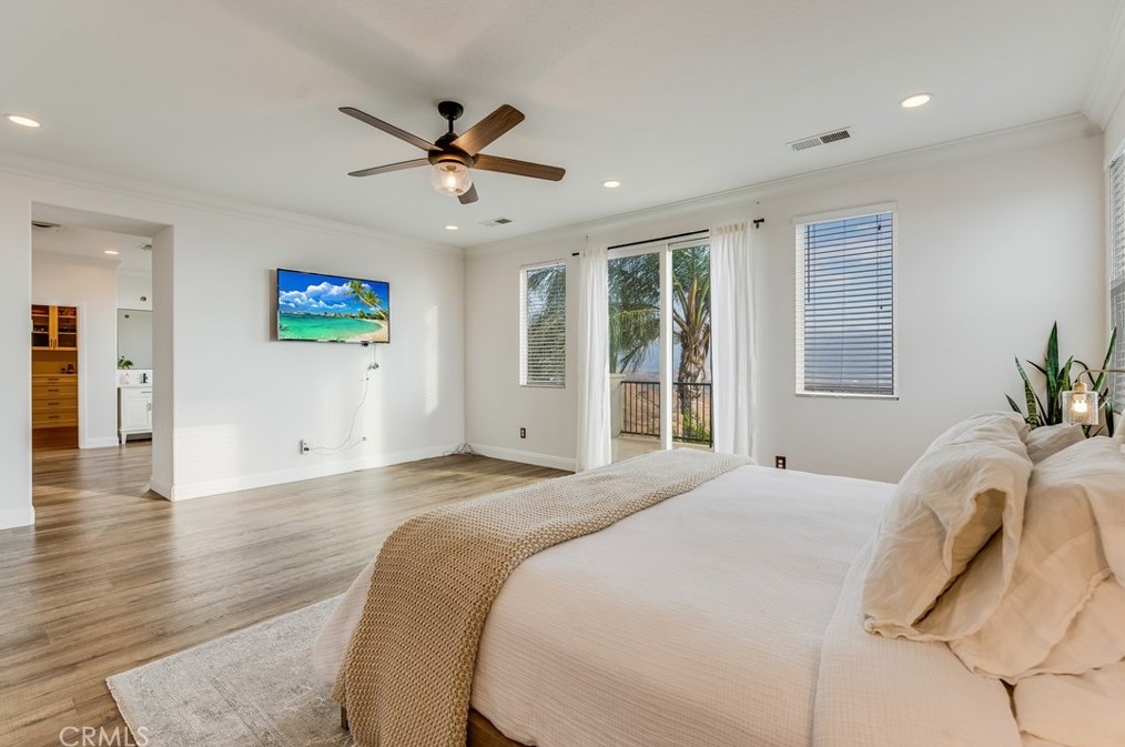 18458 Lakepointe Dr, Riverside CA  92503-0252 exterior