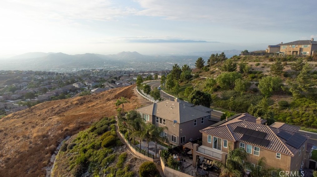 18458 Lakepointe Dr, Riverside CA  92503-0252 exterior