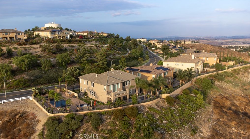 18458 Lakepointe Dr, Riverside CA  92503-0252 exterior