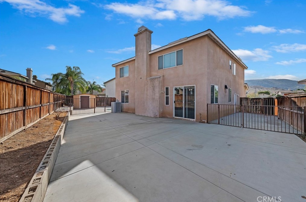 15400 Calle Castano, Moreno Valley CA  92555-2963 exterior