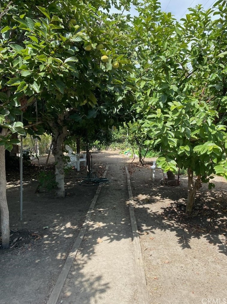 2336 Gambier Dr, Pomona CA  91766-5803 exterior