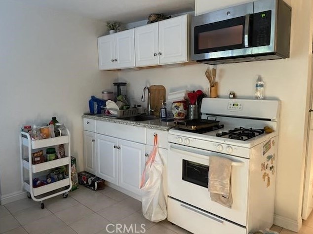 2336 Gambier Dr, Pomona CA  91766-5803 exterior